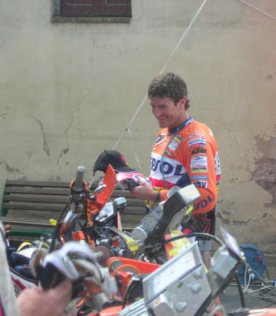 Il campione del mondo Marc Coma trionfa a Villanovaforru